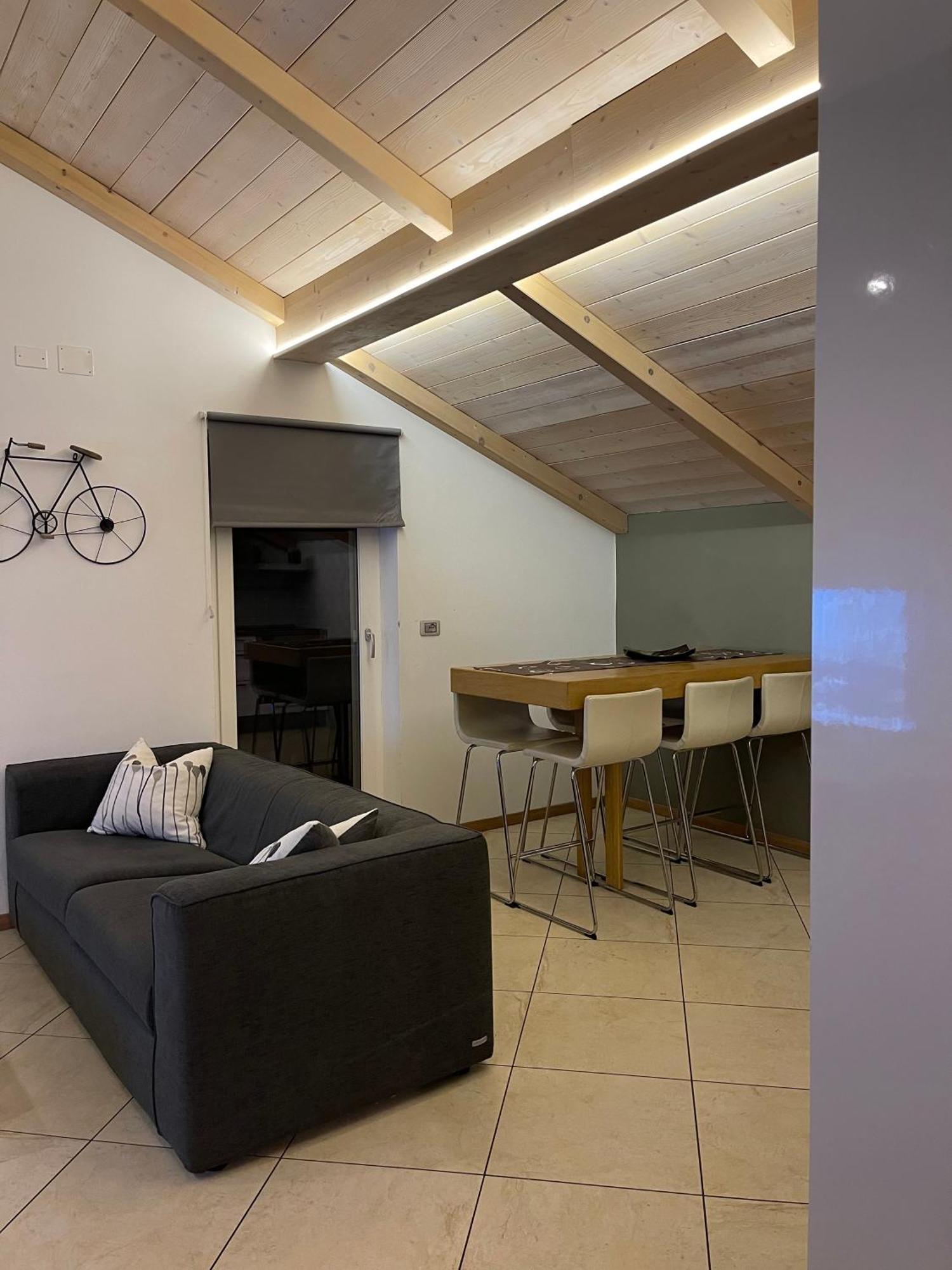 Mansarda Ciliegio Cavalese Apartment Exterior photo
